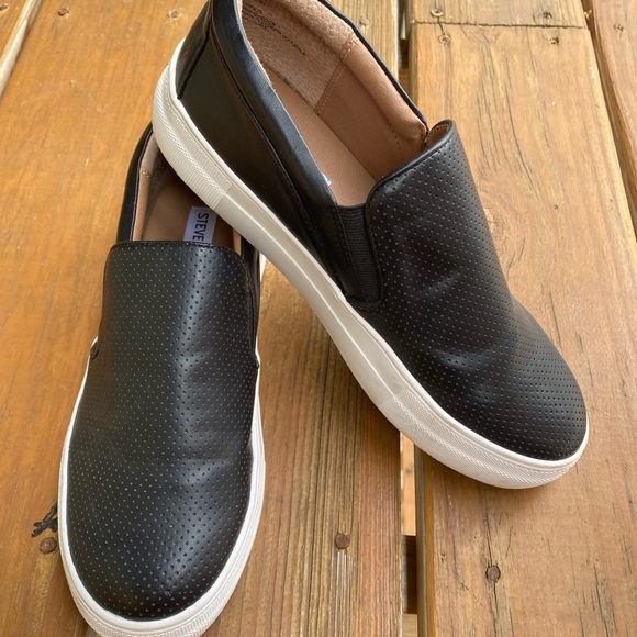 Steve Madden Black Leather Fashion Sneakers Women’s Size 7.5 - Picture 3 of 5